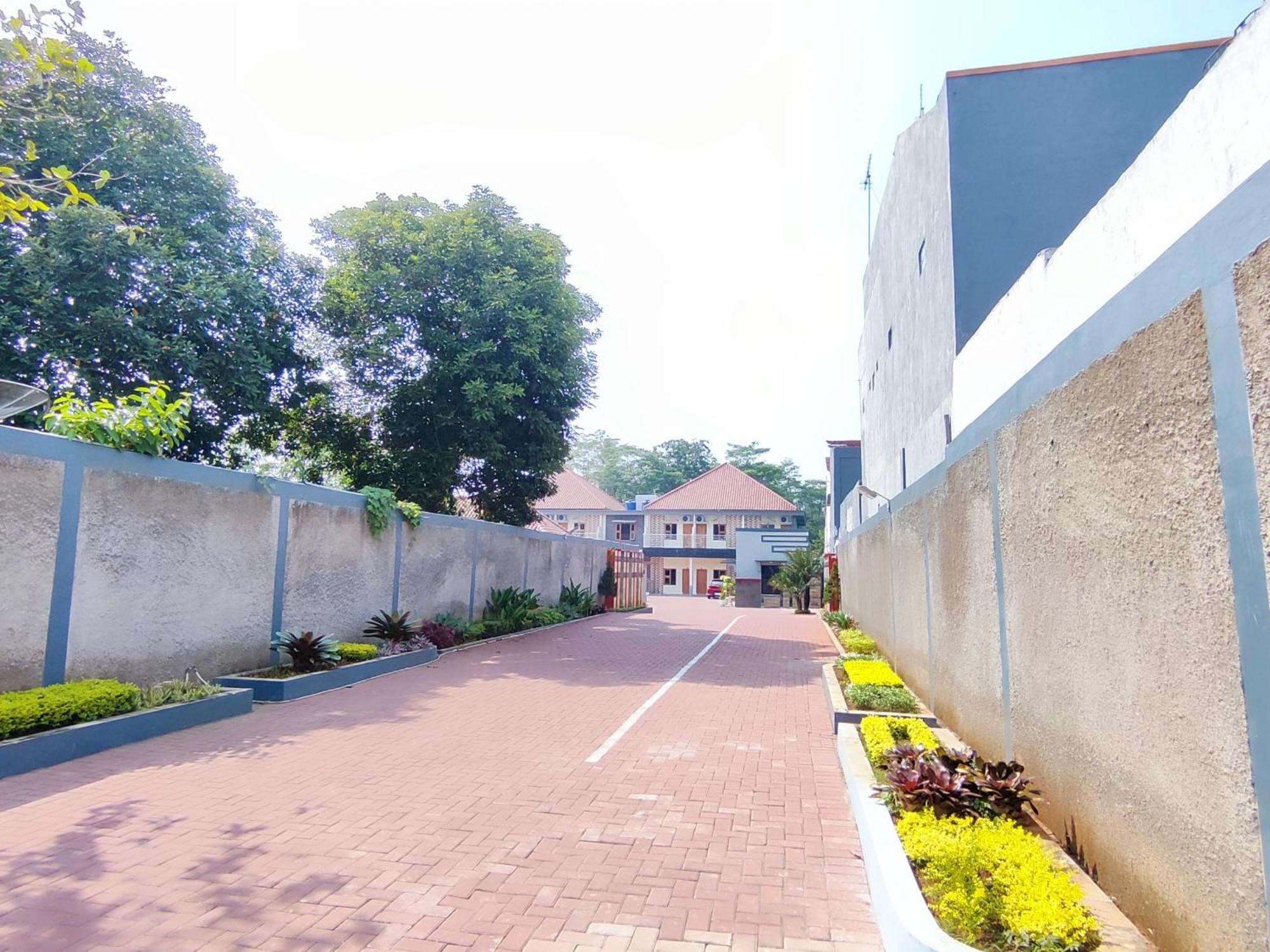 Hotel Cibening Purwakarta Ngoại thất bức ảnh