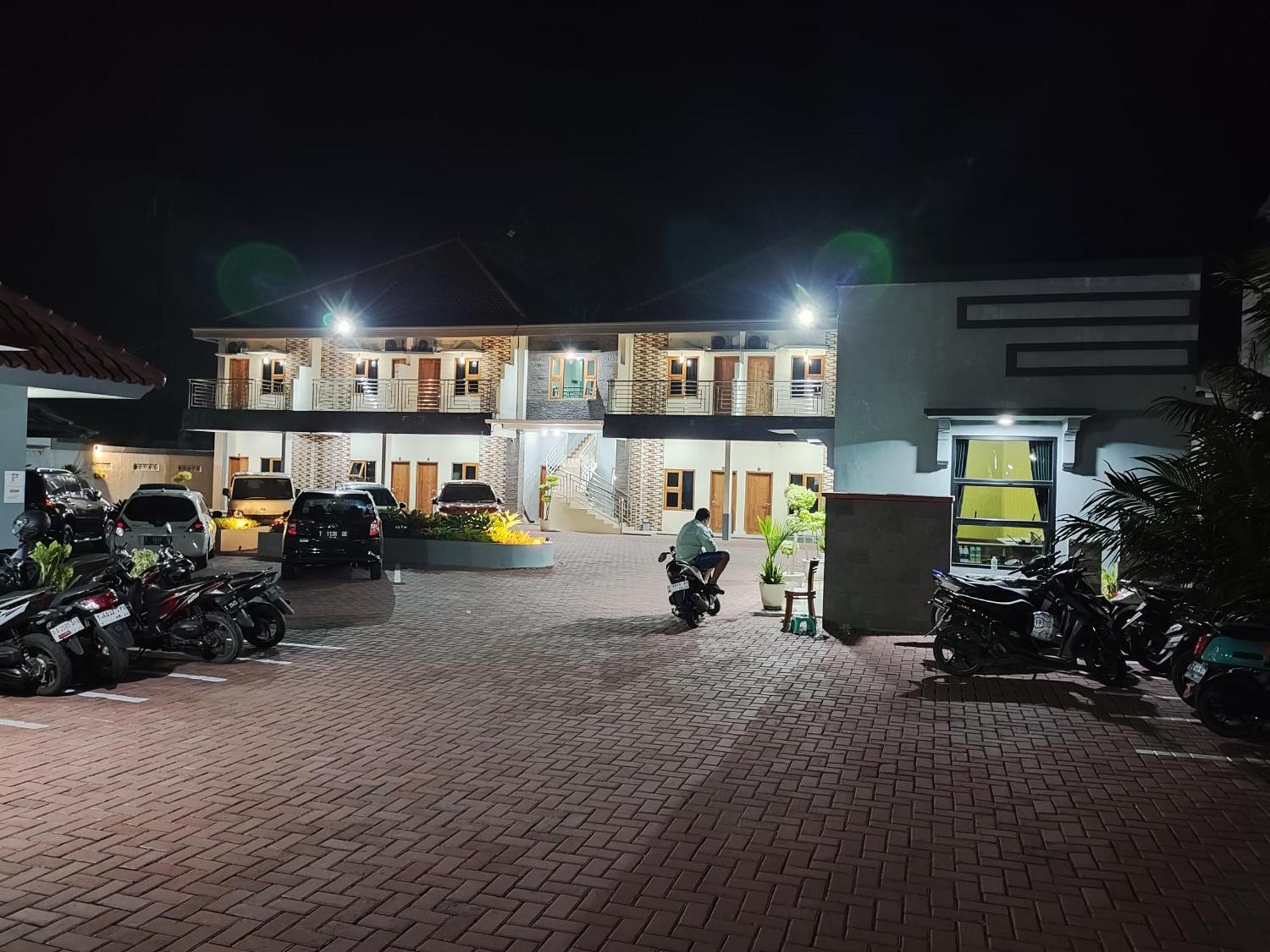 Hotel Cibening Purwakarta Ngoại thất bức ảnh