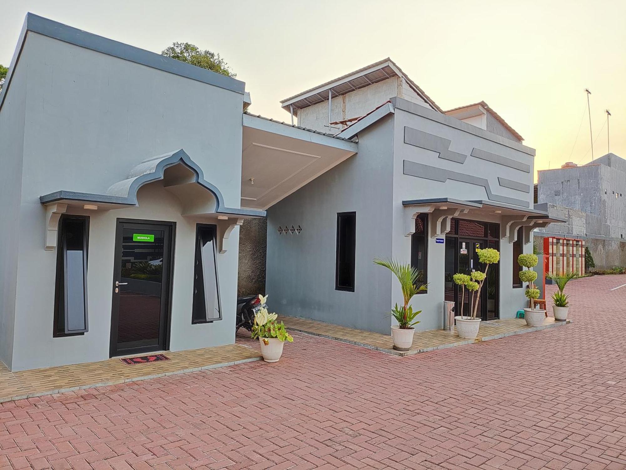 Hotel Cibening Purwakarta Ngoại thất bức ảnh