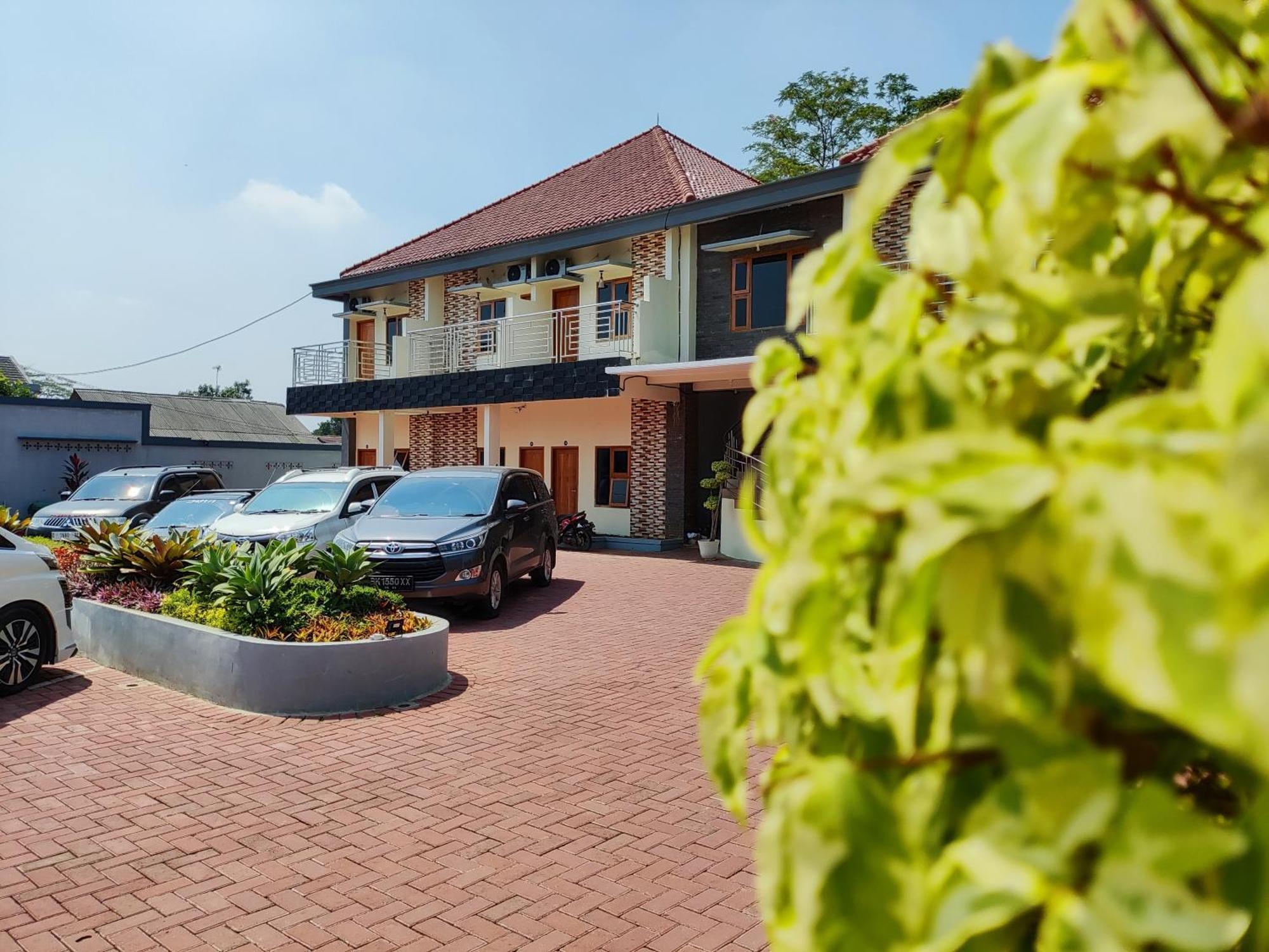 Hotel Cibening Purwakarta Ngoại thất bức ảnh