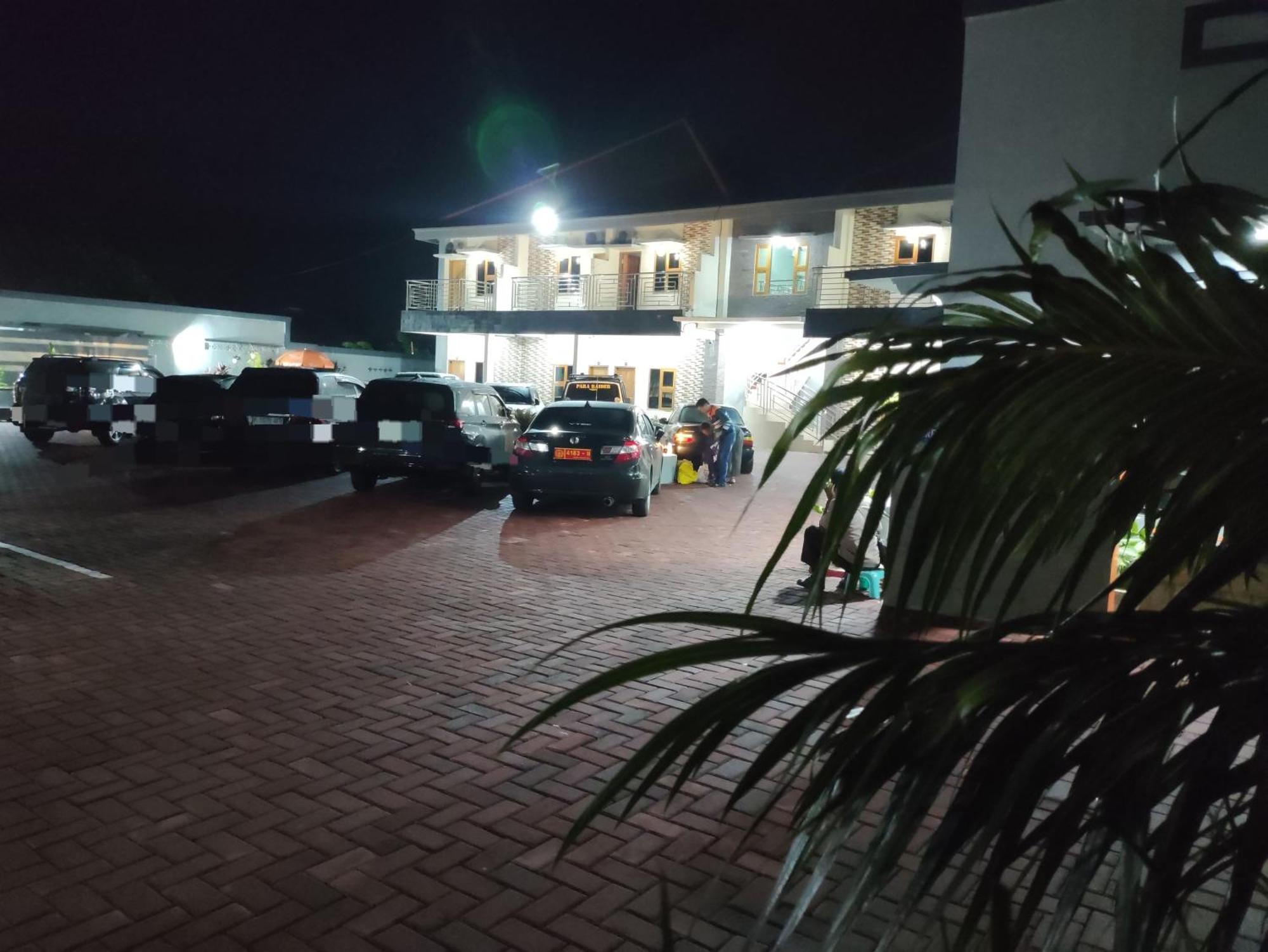 Hotel Cibening Purwakarta Ngoại thất bức ảnh