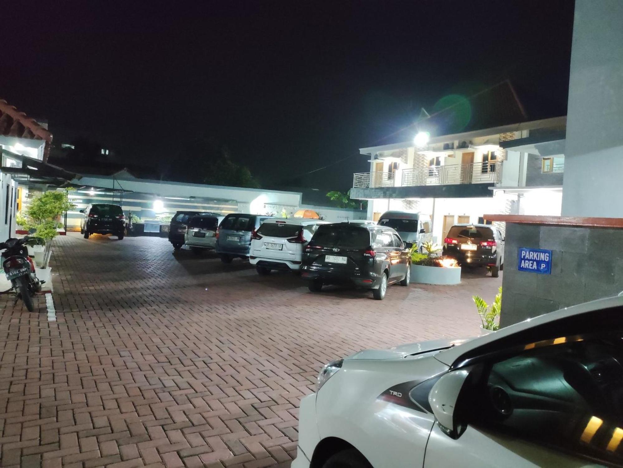 Hotel Cibening Purwakarta Ngoại thất bức ảnh
